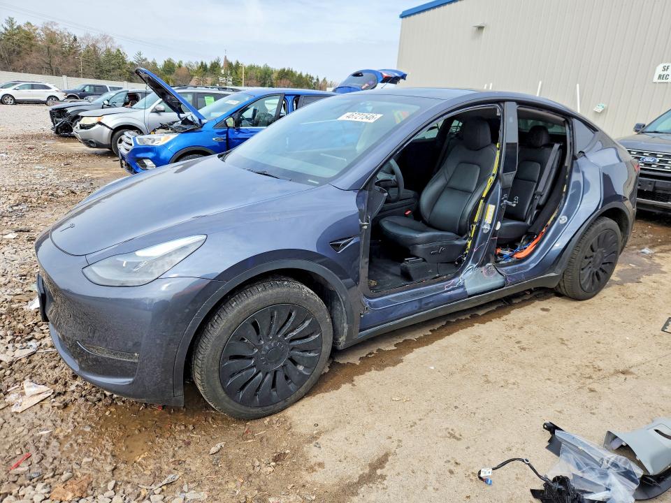2023 TESLA MODEL Y — VIN 7SAYGDEE4PA170965