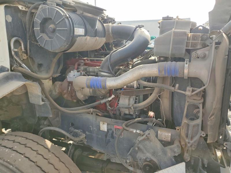 1M2AX33C2GM011006