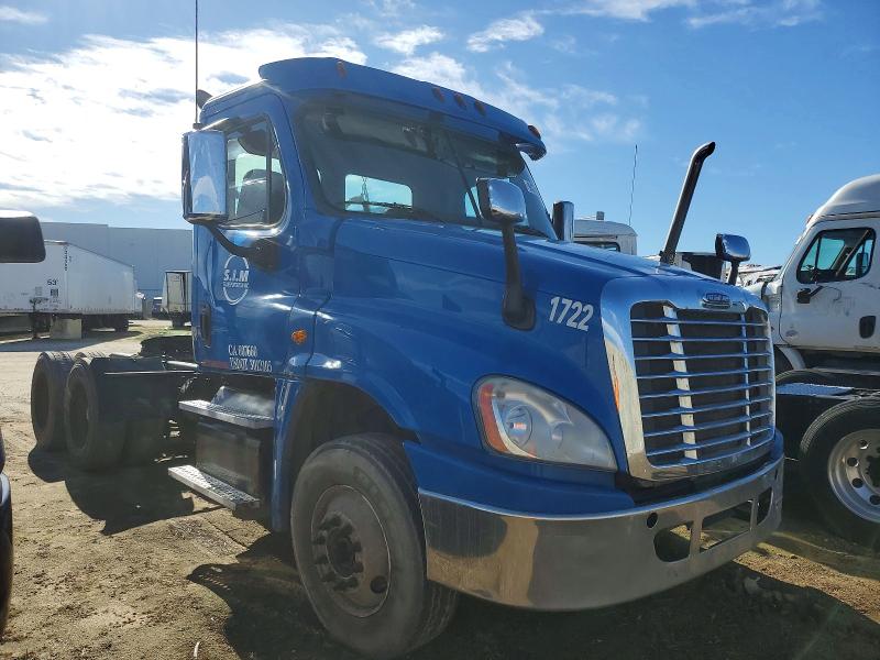 2017 FREIGHTLINER CASCADIA 1 — VIN 3AKJGEDR9HDHX0332