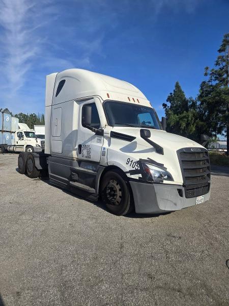 2020 FREIGHTLINER CASCADIA 126 — VIN 3AKJHHDV5LSMC8448