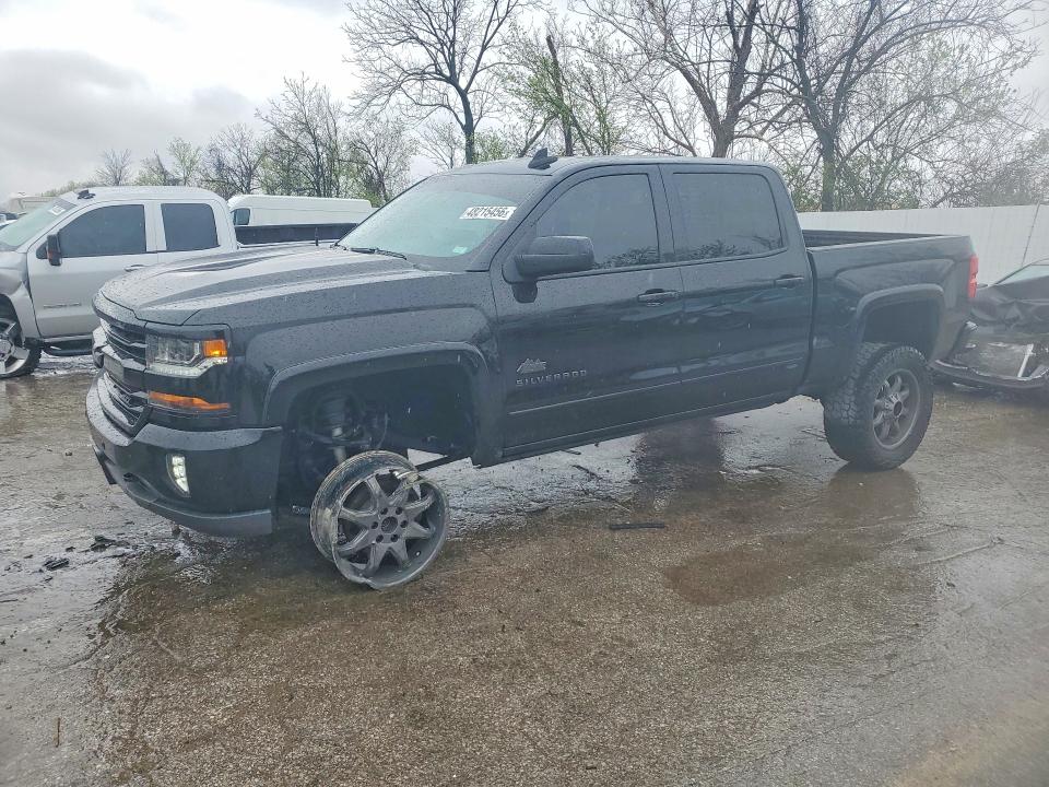 2018 CHEVROLET SILVERADO — VIN 3GCUKREC0JG184520