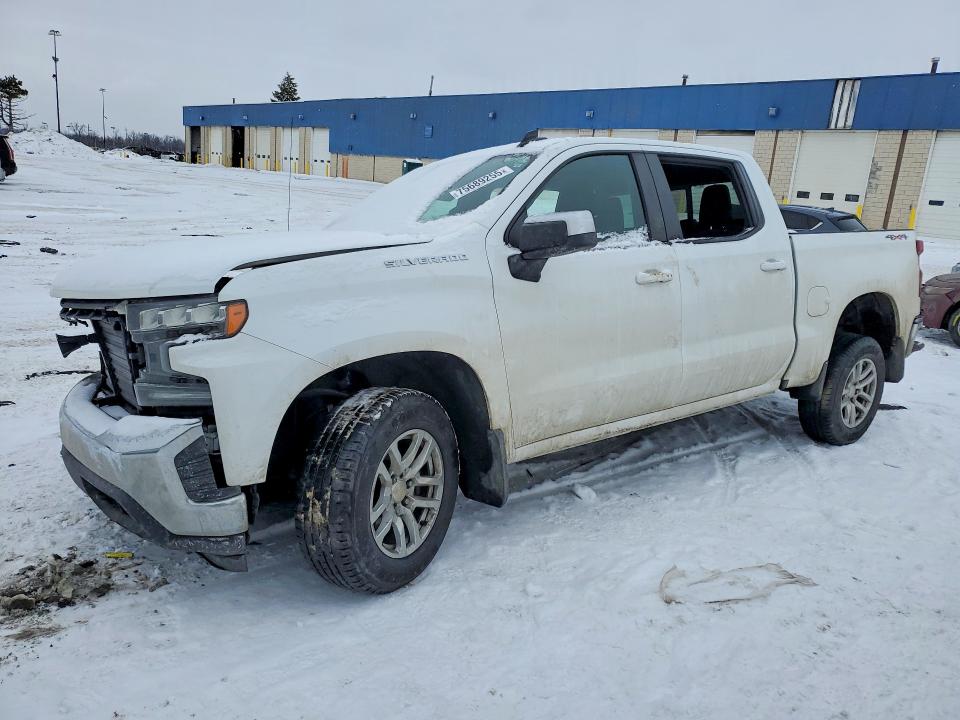 2021 CHEVROLET SILVERADO — VIN 1GCUYDED4MZ142379