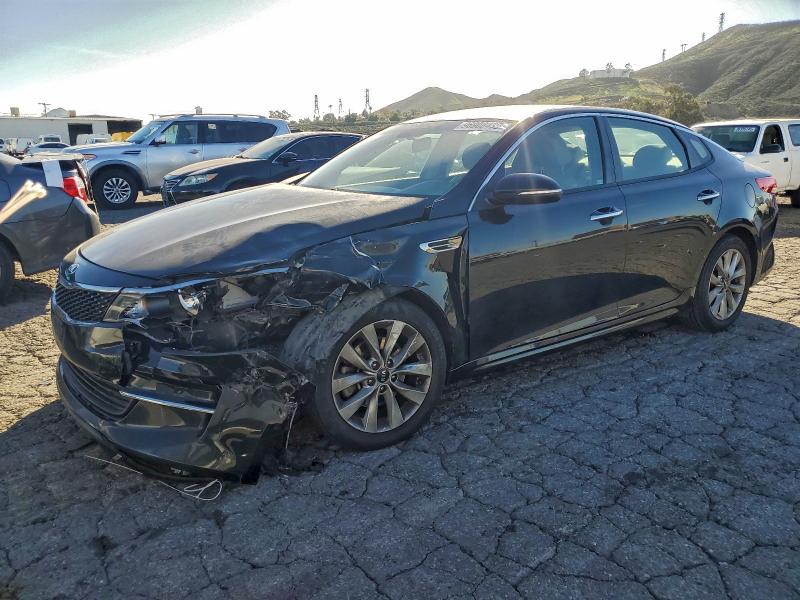 2018 KIA OPTIMA — VIN 5XXGT4L32JG258457