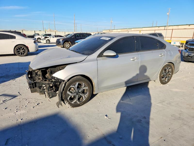 2021 KIA FORTE — VIN 3KPF24AD3ME309522