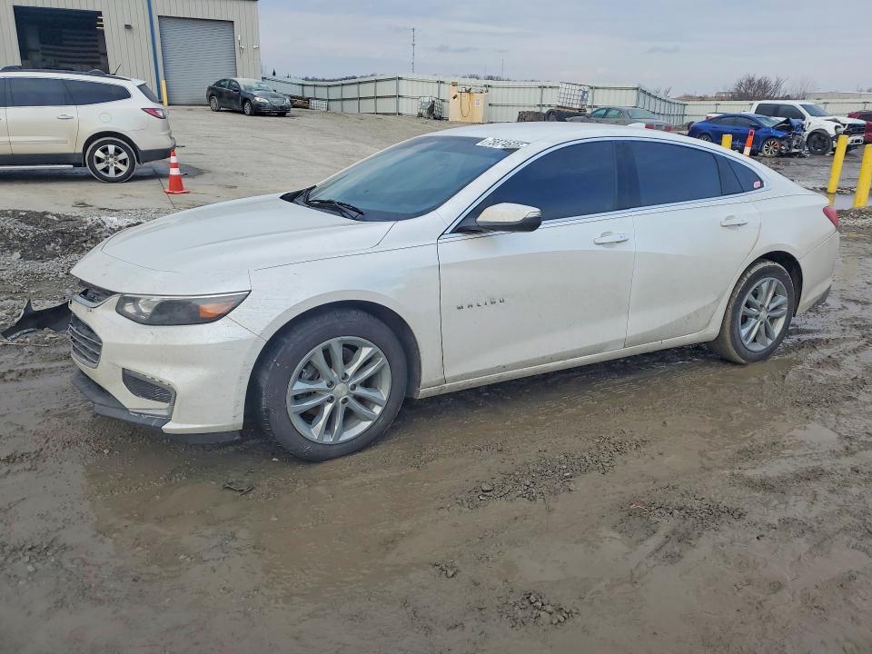 2018 CHEVROLET MALIBU — VIN 1G1ZD5ST1JF153896