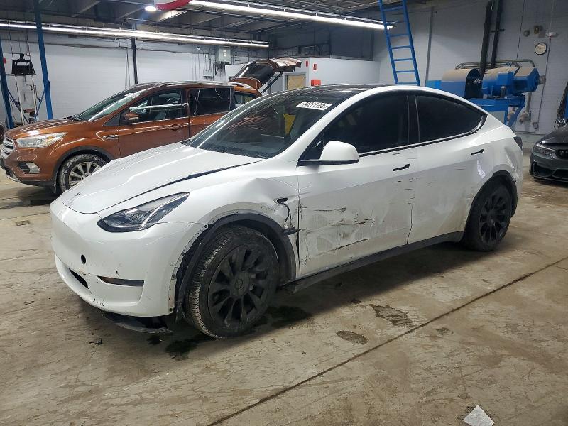 2022 TESLA MODEL Y — VIN 7SAYGDEE1NA011317