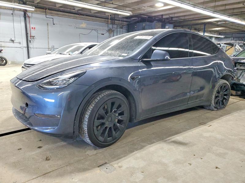 2022 TESLA MODEL Y — VIN 7SAYGDEE8NF420496