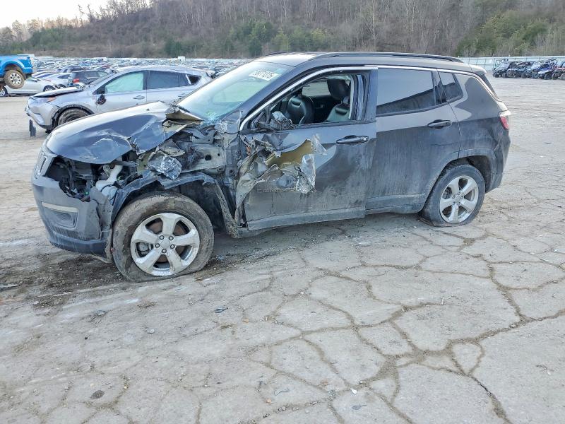 2017 JEEP COMPASS — VIN 3C4NJDBB6HT641869