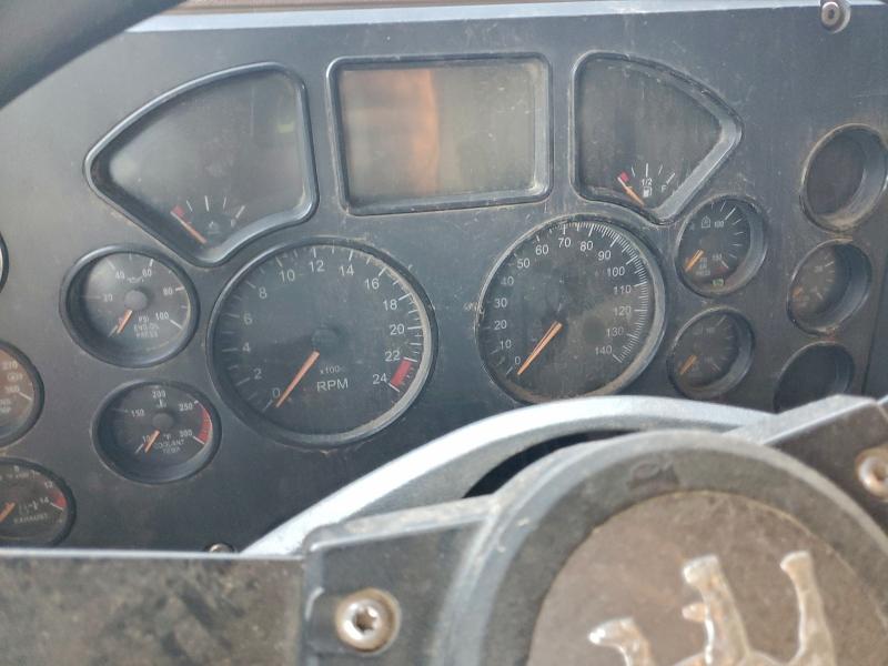 1M2AX13C7FM028547