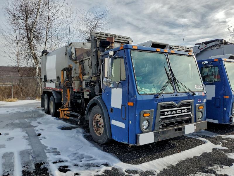 2014 MACK 600 LEU600 — VIN 1M2AU02C1EM008782