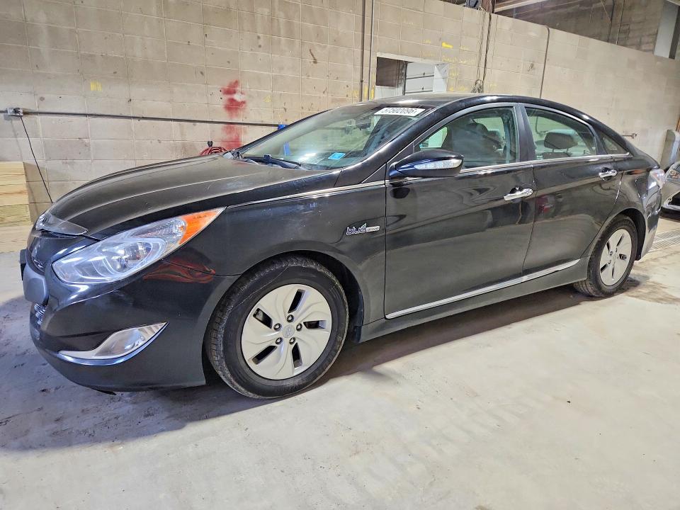 2015 HYUNDAI SONATA HYBRID — VIN KMHEC4A46FA137013