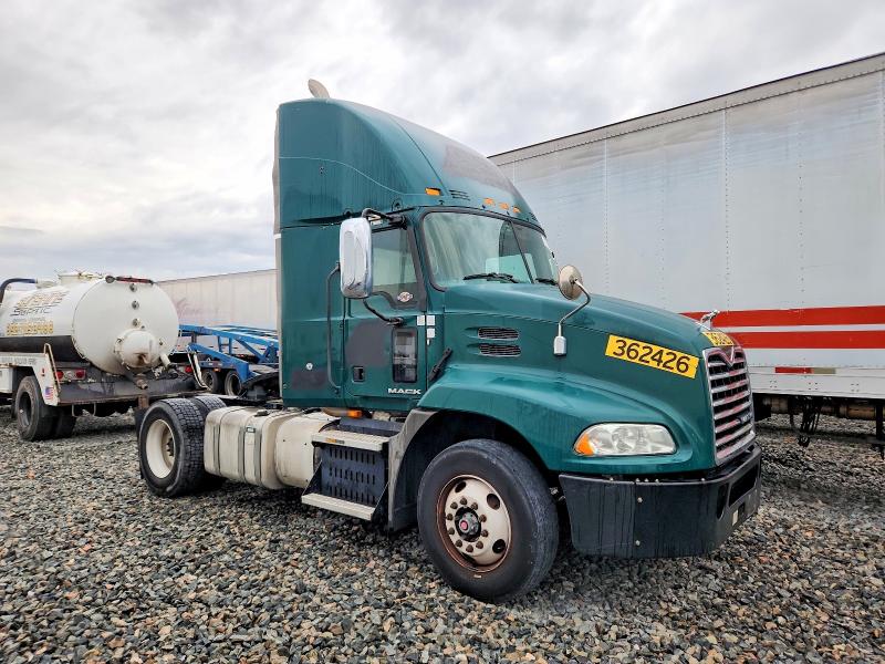 2017 MACK CX600 — VIN 1M1AW01X7HM009734
