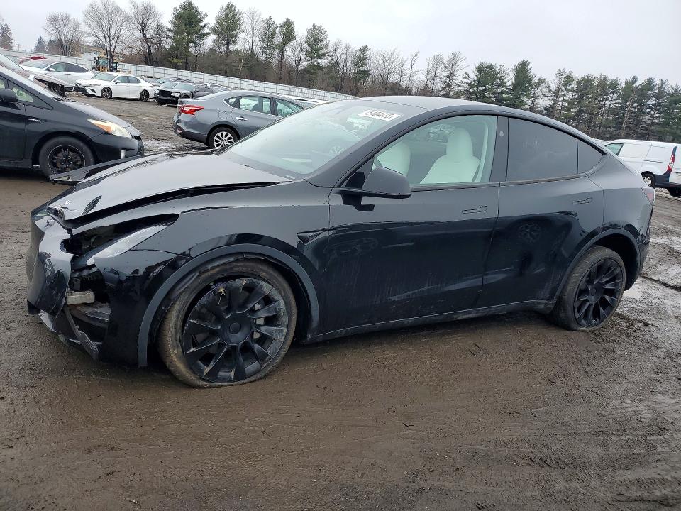 2023 TESLA MODEL Y — VIN 7SAYGDEE6PF792177