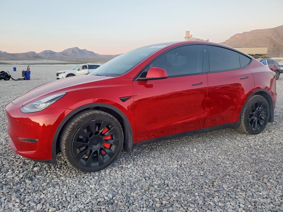 2021 TESLA MODEL Y — VIN 5YJYGAEE5MF205278