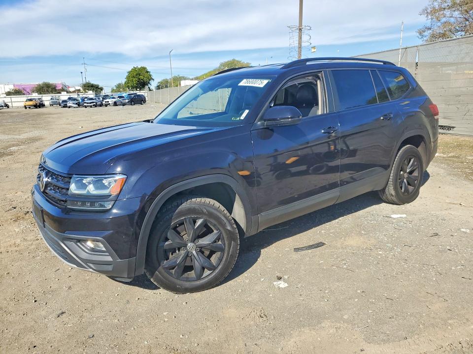 2018 VOLKSWAGEN ATLAS — VIN 1V2LR2CA7JC588917