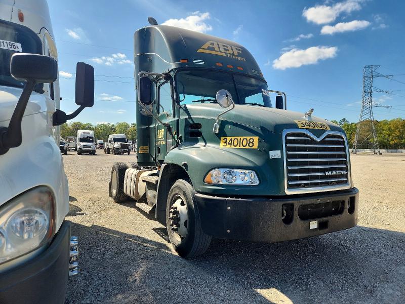 2015 MACK 600 — VIN 1M1AW01X8FM007441