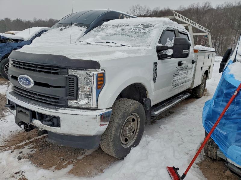 2018 FORD F350 SUPER — VIN 1FD8W3F61JEB61231