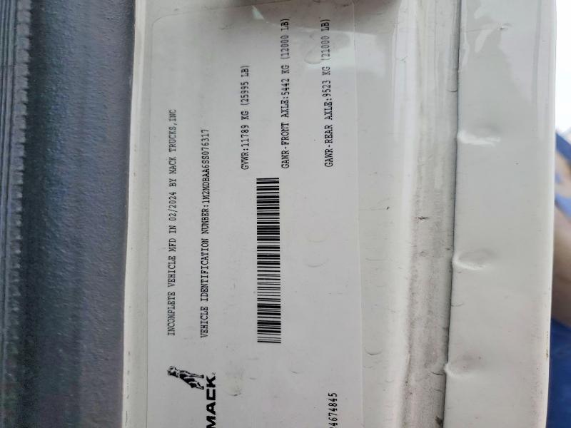 1M2MDBAA6SS076317
