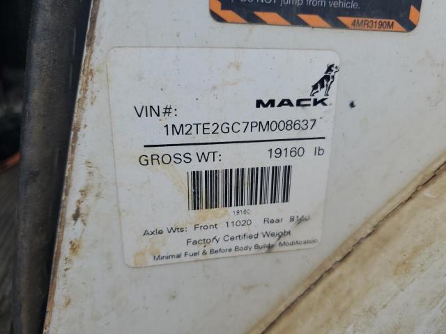 1M2TE2GC7PM008637