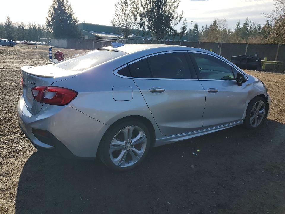 1G1BF5SMXJ7151014