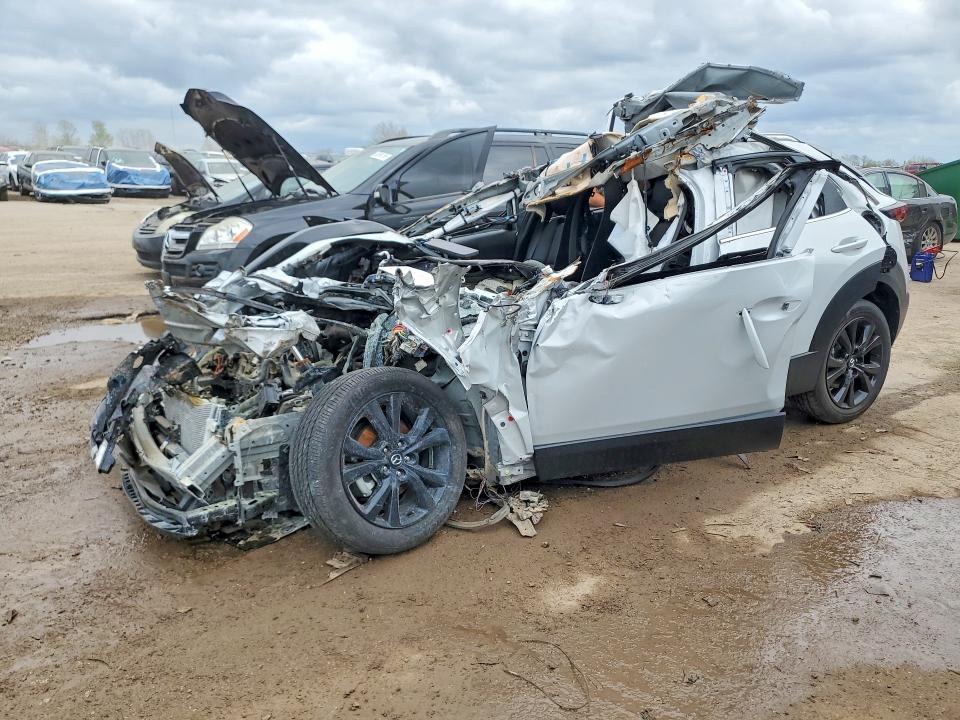 2025 MAZDA CX-30 — VIN 3MVDMBBM0SM807635