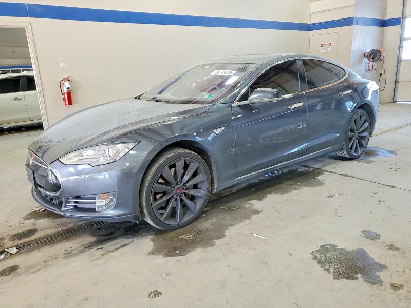 2015 TESLA MODEL S — VIN 5YJSA1H18FF083907