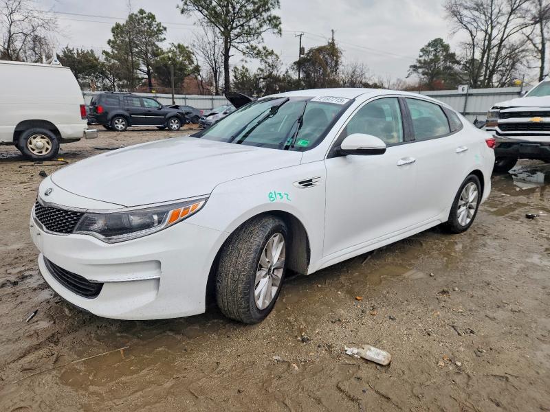 2018 KIA OPTIMA — VIN 5XXGU4L38JG225251