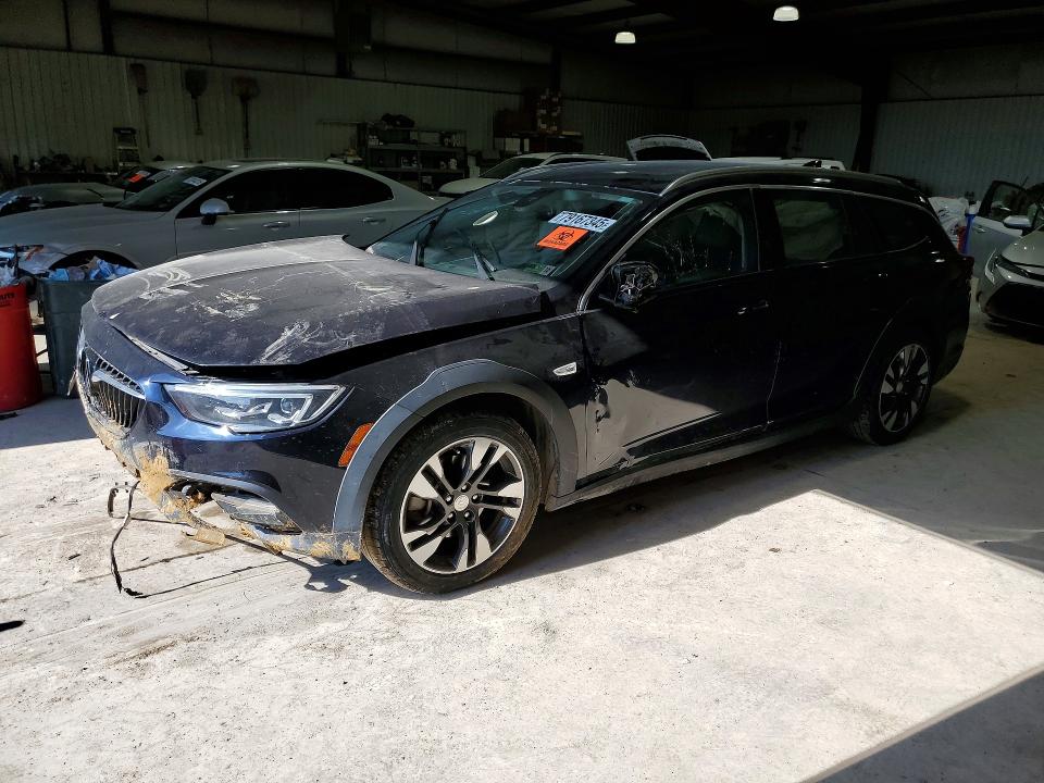 2018 BUICK REGAL TOURX — VIN W04GV8SX4J1088551