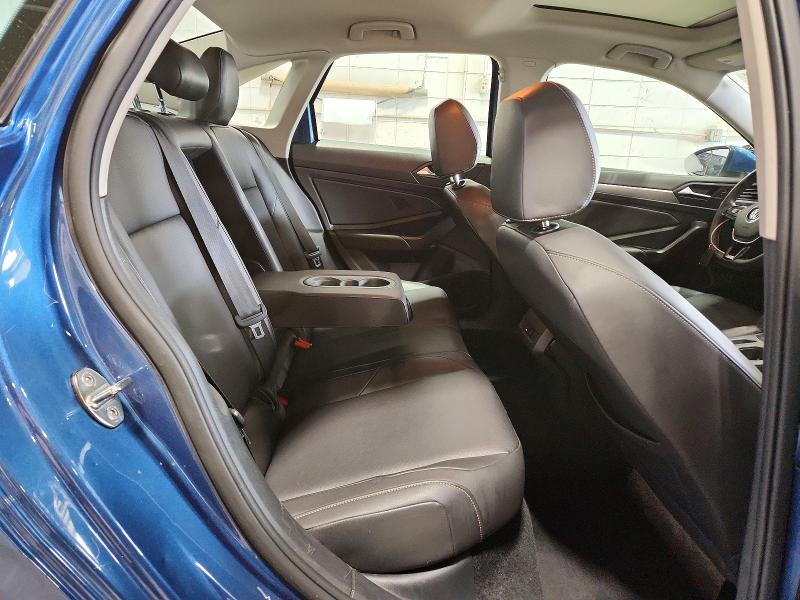 3VWCB7BU1LM018098