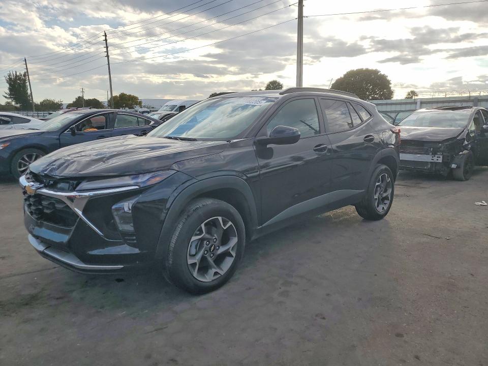 2025 CHEVROLET TRAX — VIN KL77LHEP5SC175160