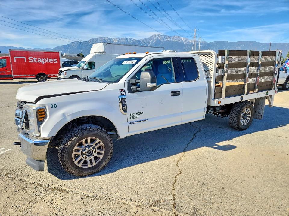 2018 FORD F350 — VIN 1FD8X3FT9JEC95925
