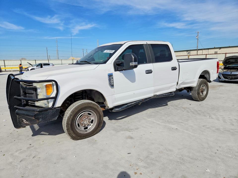 2017 FORD F350 — VIN 1FT8W3BT8HEB41830