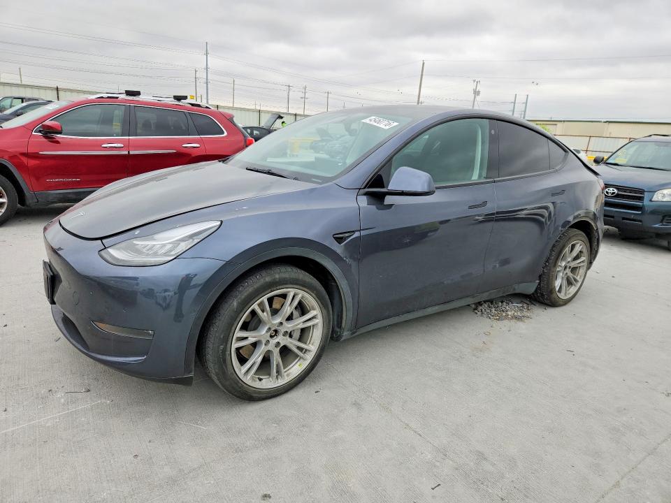 2022 TESLA MODEL Y — VIN 7SAYGDEE1NA003928