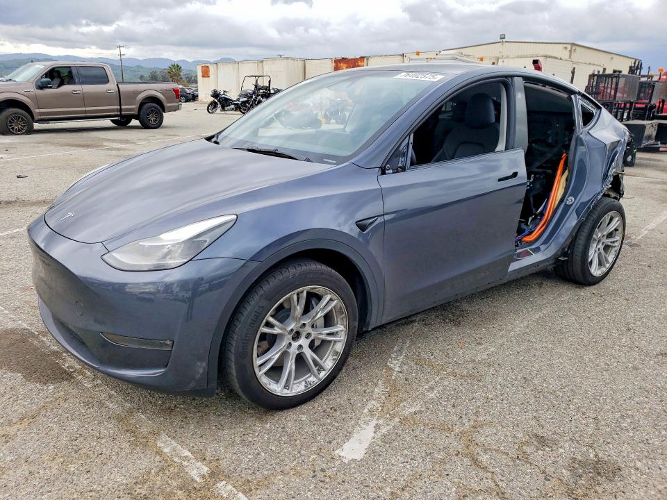2023 TESLA MODEL Y — VIN 7SAYGDEE4PA201003