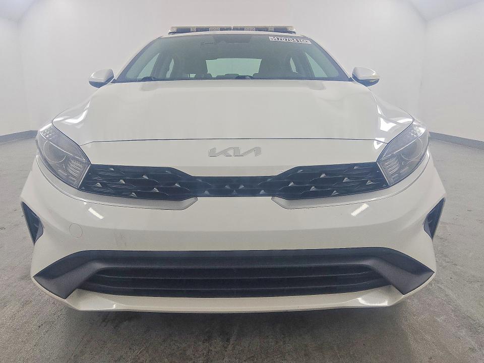 3KPF24AD8RE712015