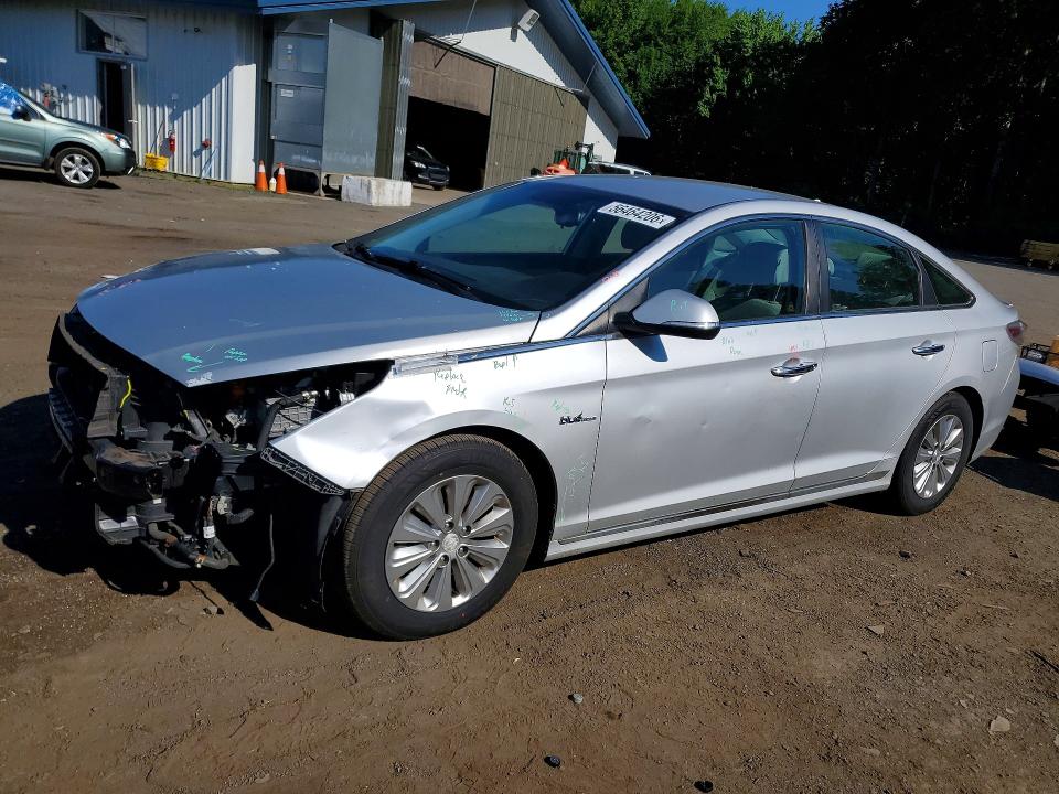 KMHE24L15GA016917