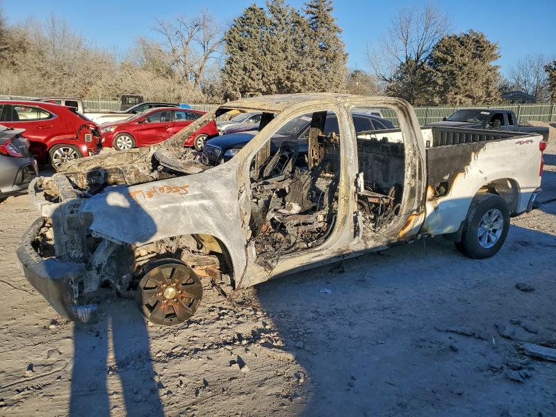 2019 CHEVROLET SILVERADO — VIN 1GCRYDEK0KZ317017