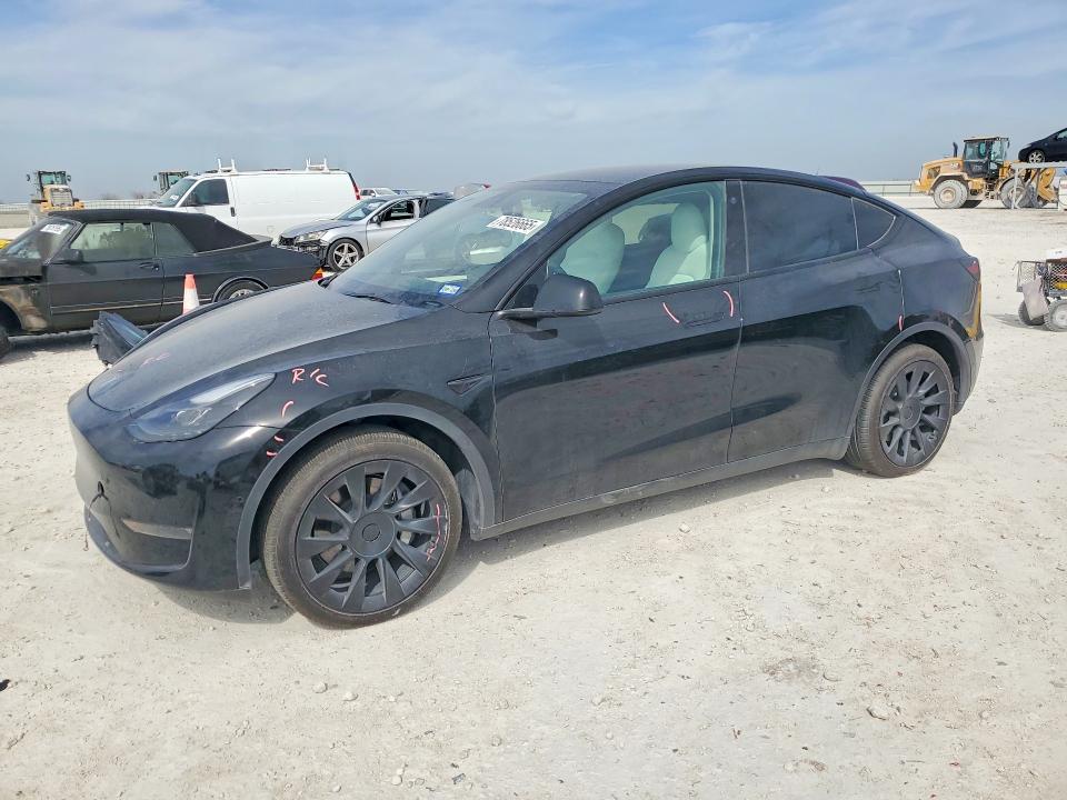 2022 TESLA MODEL Y — VIN 7SAYGAEE4NF538771