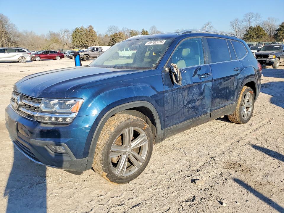 2018 VOLKSWAGEN ATLAS — VIN 1V2LR2CA2JC516880