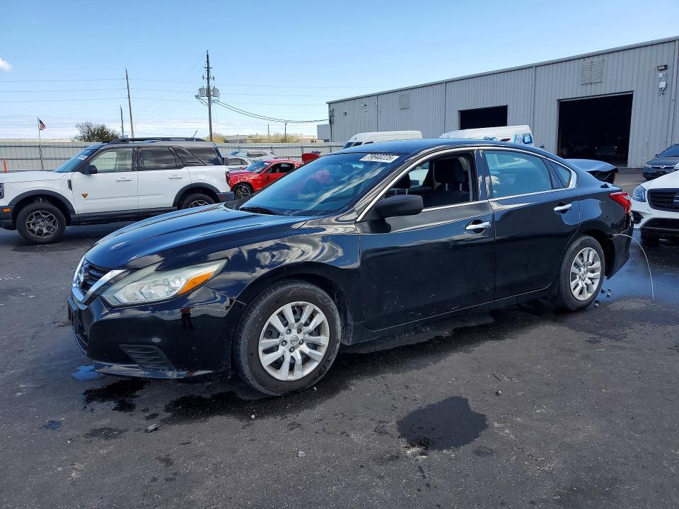 2017 NISSAN ALTIMA — VIN 1N4AL3AP4HC208682