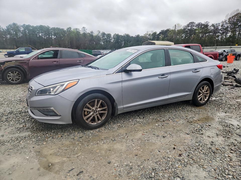 2015 HYUNDAI SONATA — VIN 5NPE24AF9FH227130