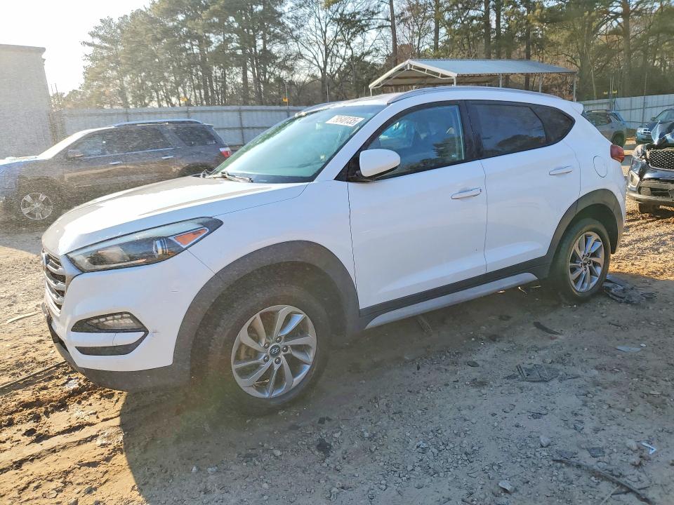 2018 HYUNDAI TUCSON — VIN KM8J33A46JU655641