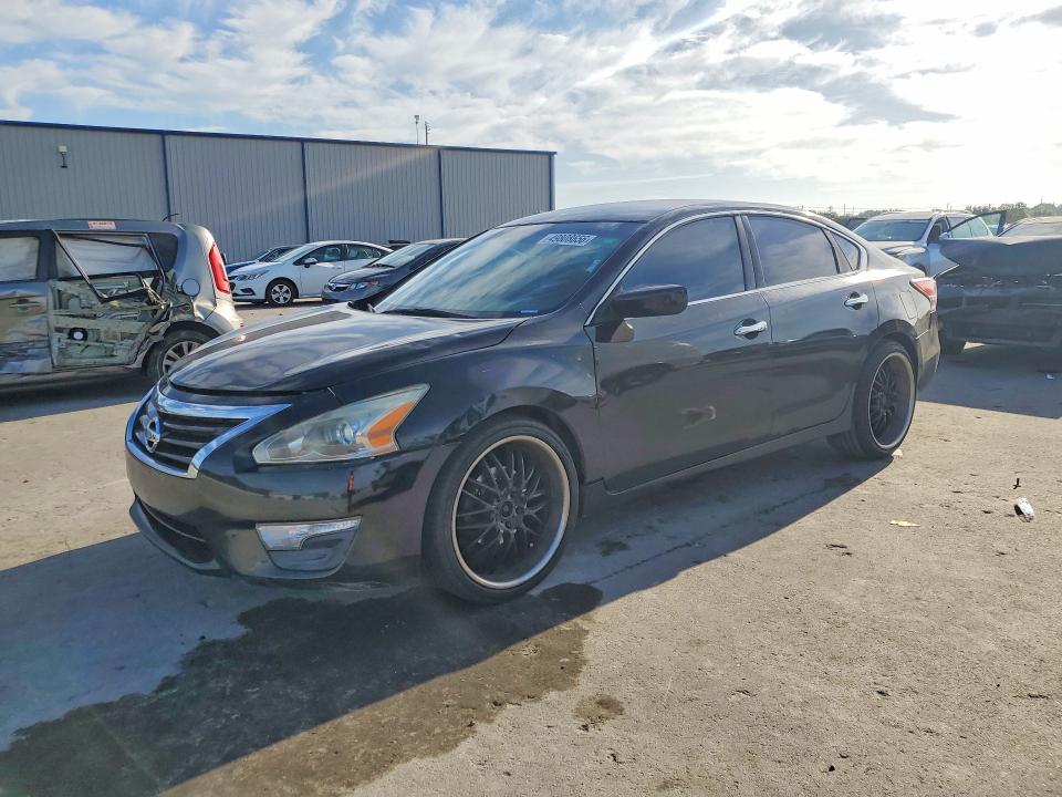 2015 NISSAN ALTIMA — VIN 1N4AL3AP2FC262799