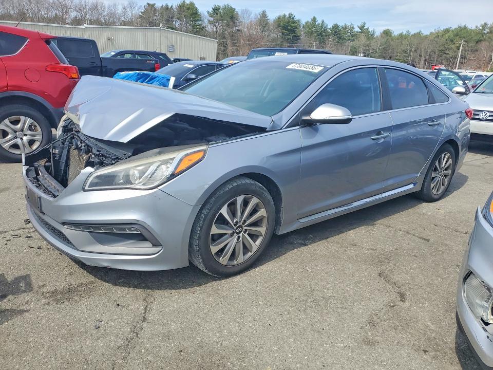 2015 HYUNDAI SONATA — VIN 5NPE34AF8FH026753