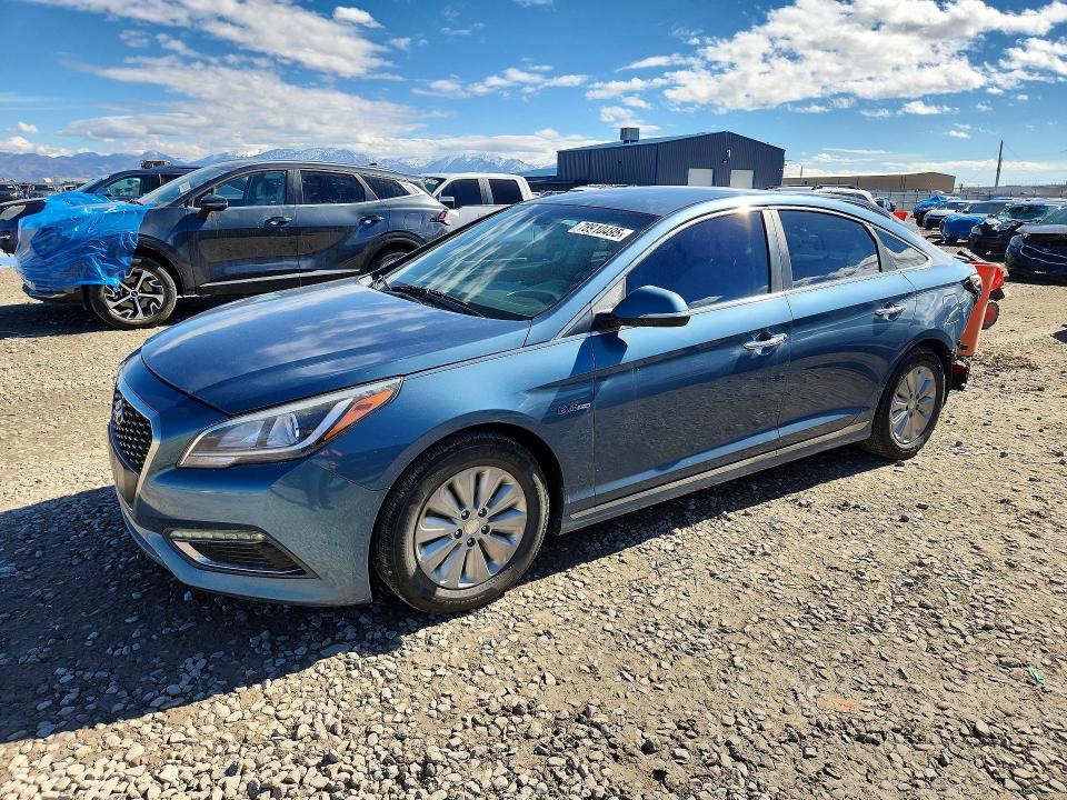 2016 HYUNDAI SONATA HYBRID — VIN KMHE24L15GA012110