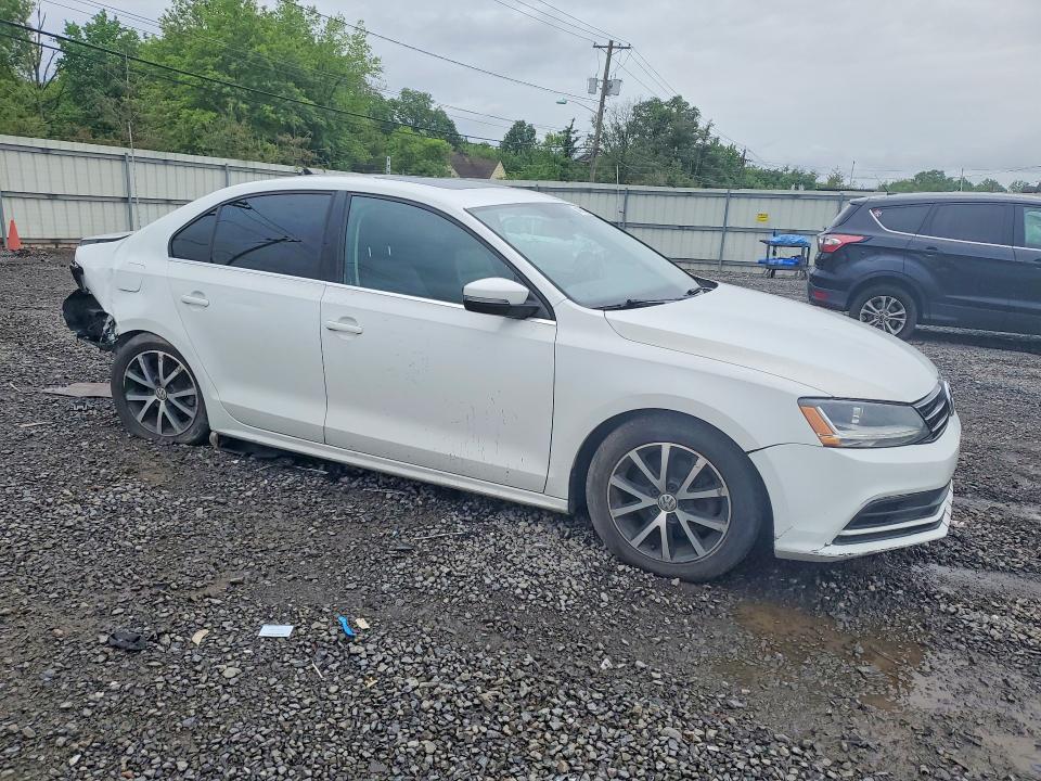 3VWDB7AJ1HM415801