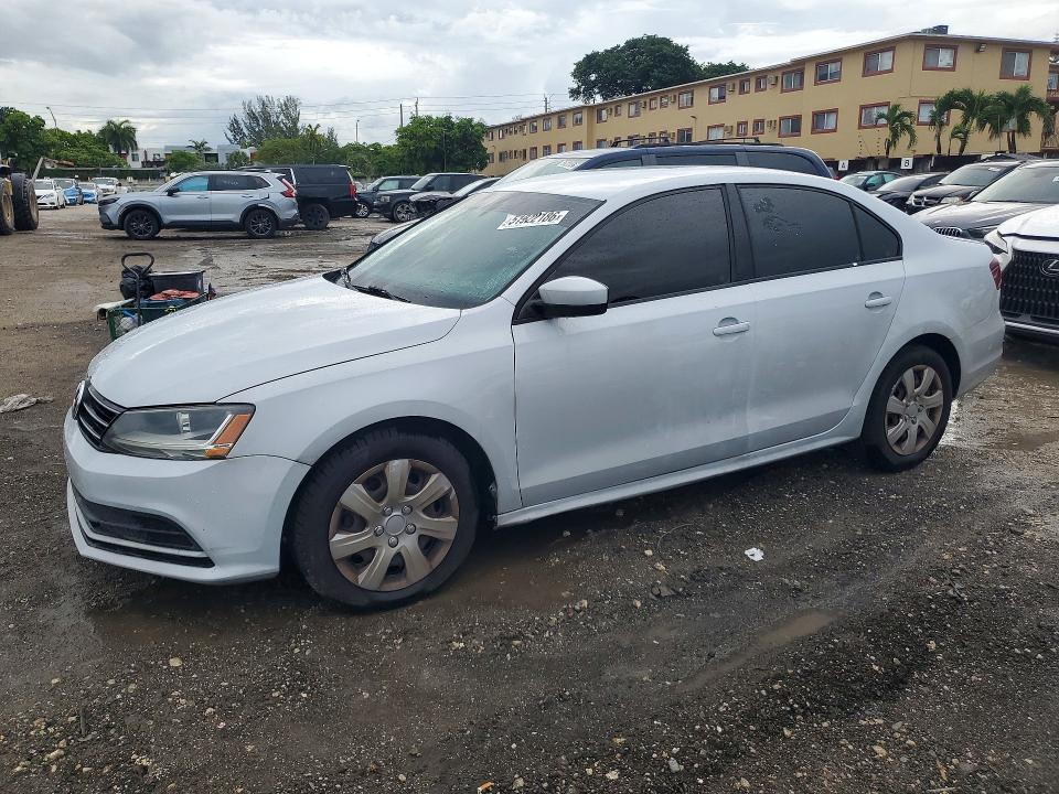 3VW2B7AJXHM274640