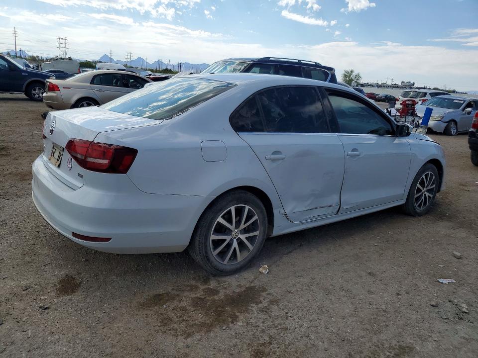 3VW167AJXHM389013