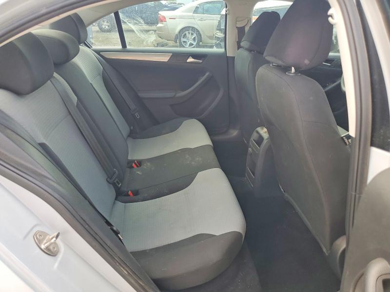 3VW167AJXHM389013