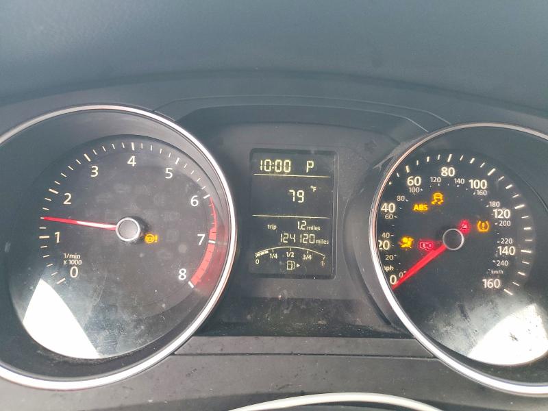 3VW2B7AJXHM274640
